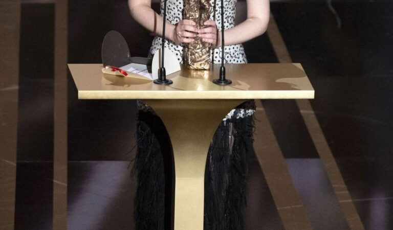 Anamaria Vartolomei 47th Cesar Film Awards Paris (7 photos)