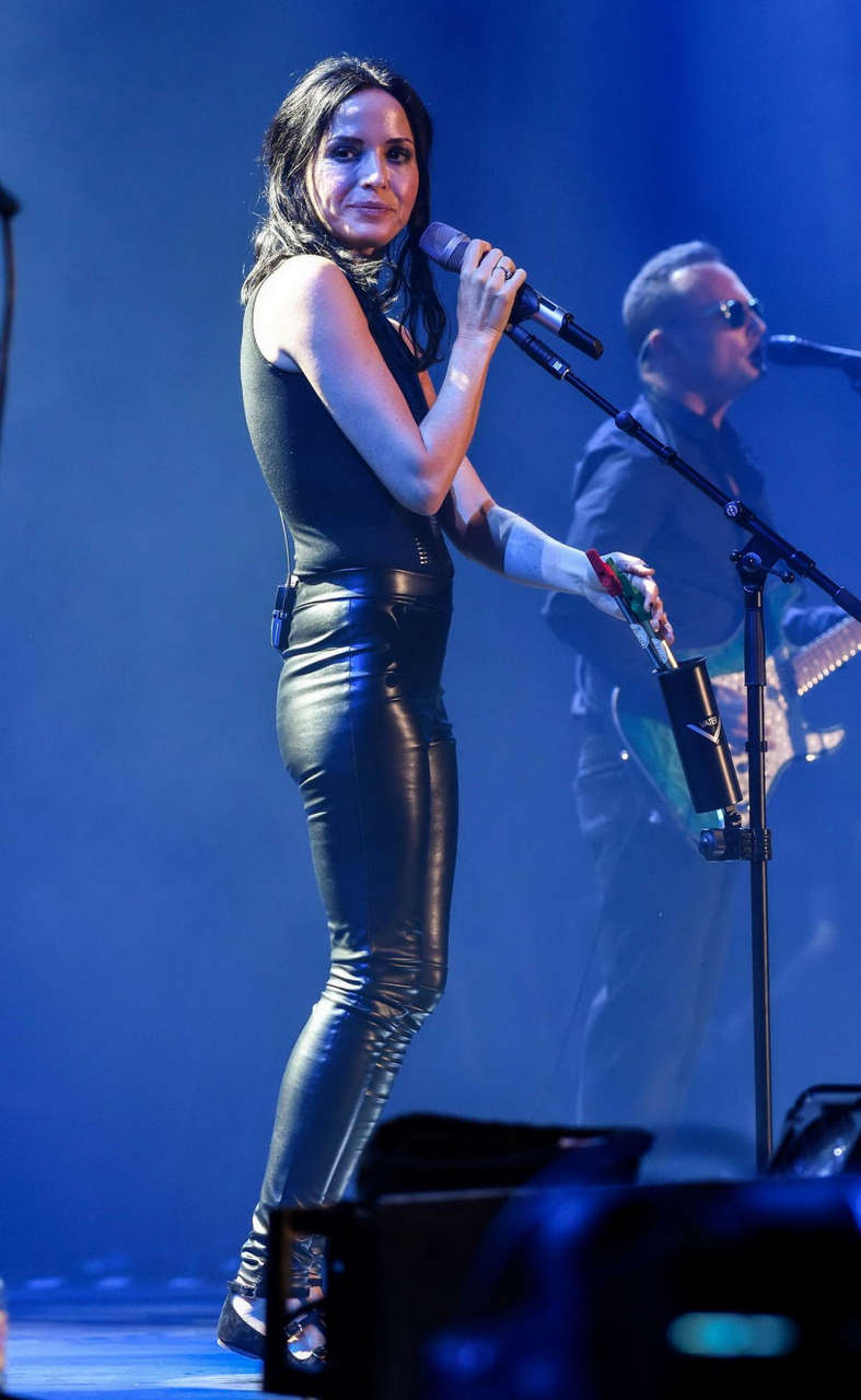 Andrea Corr Performs Corrs Uk Reunion Tour Birmingham