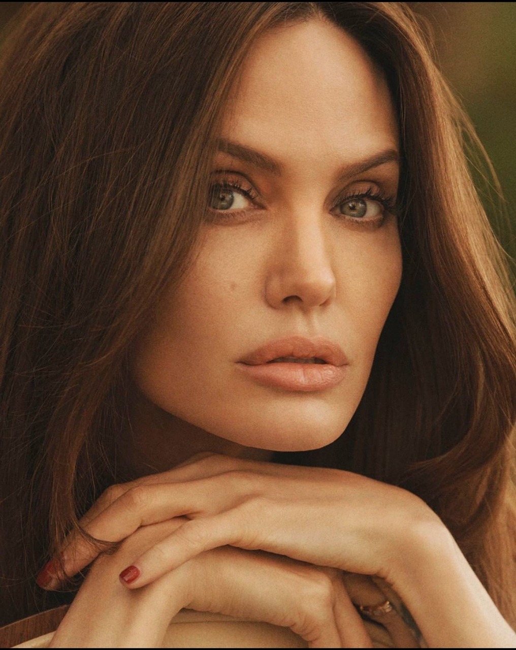 Angelina Jolie Hot