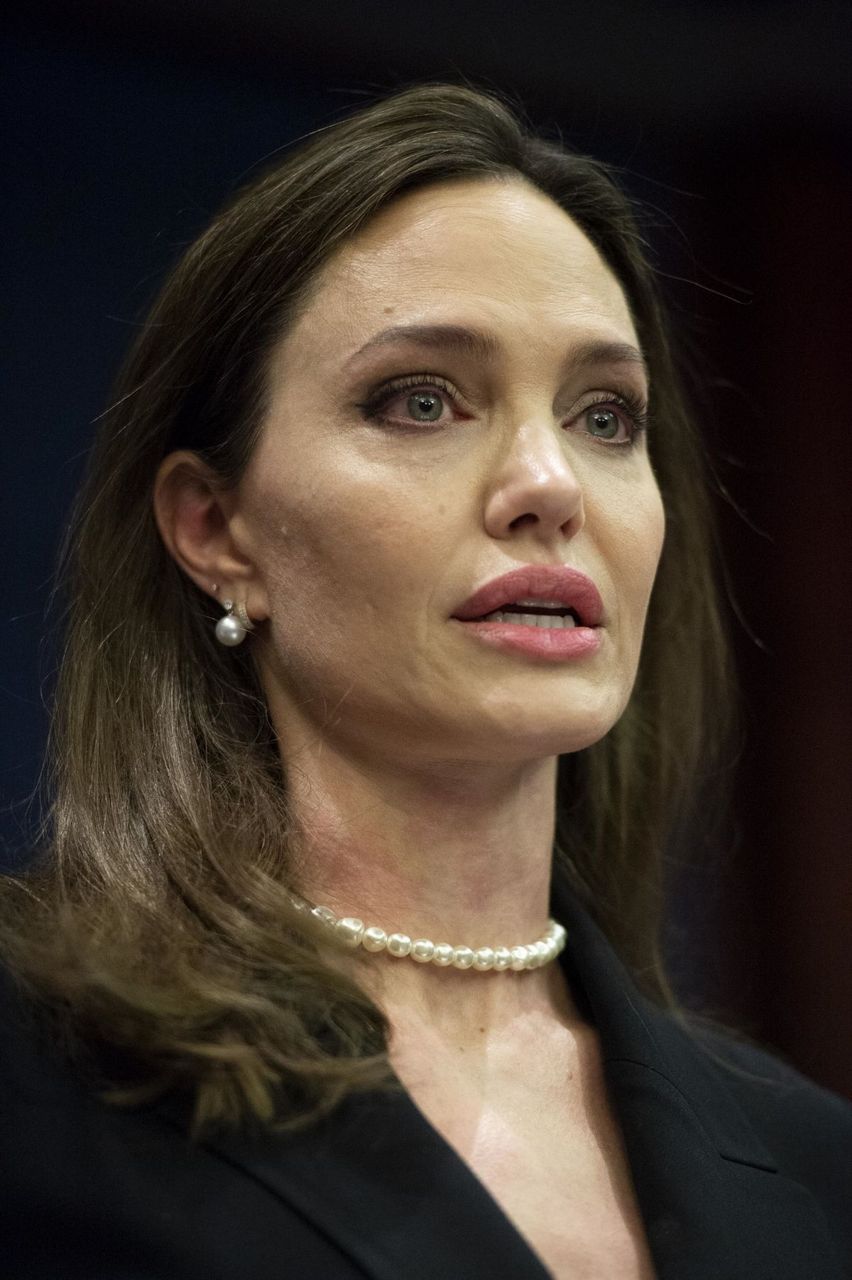Angelina Jolie News Vonference Us Capitol Washington Dc