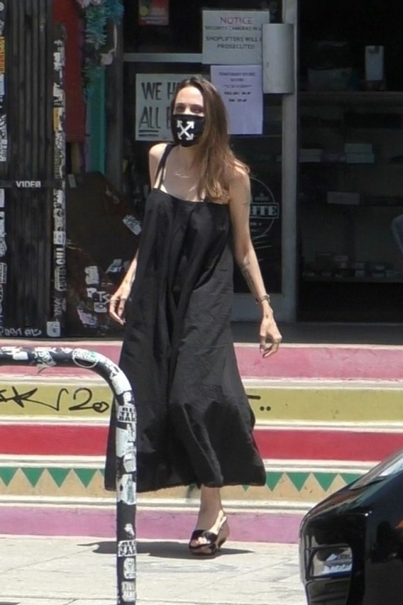 Angelina Jolie Out About Los Feliz