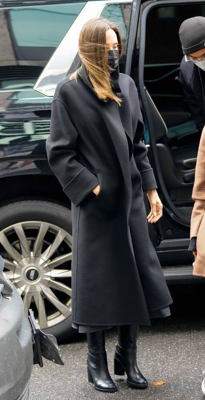 Angelina Jolie Out Shopping New York