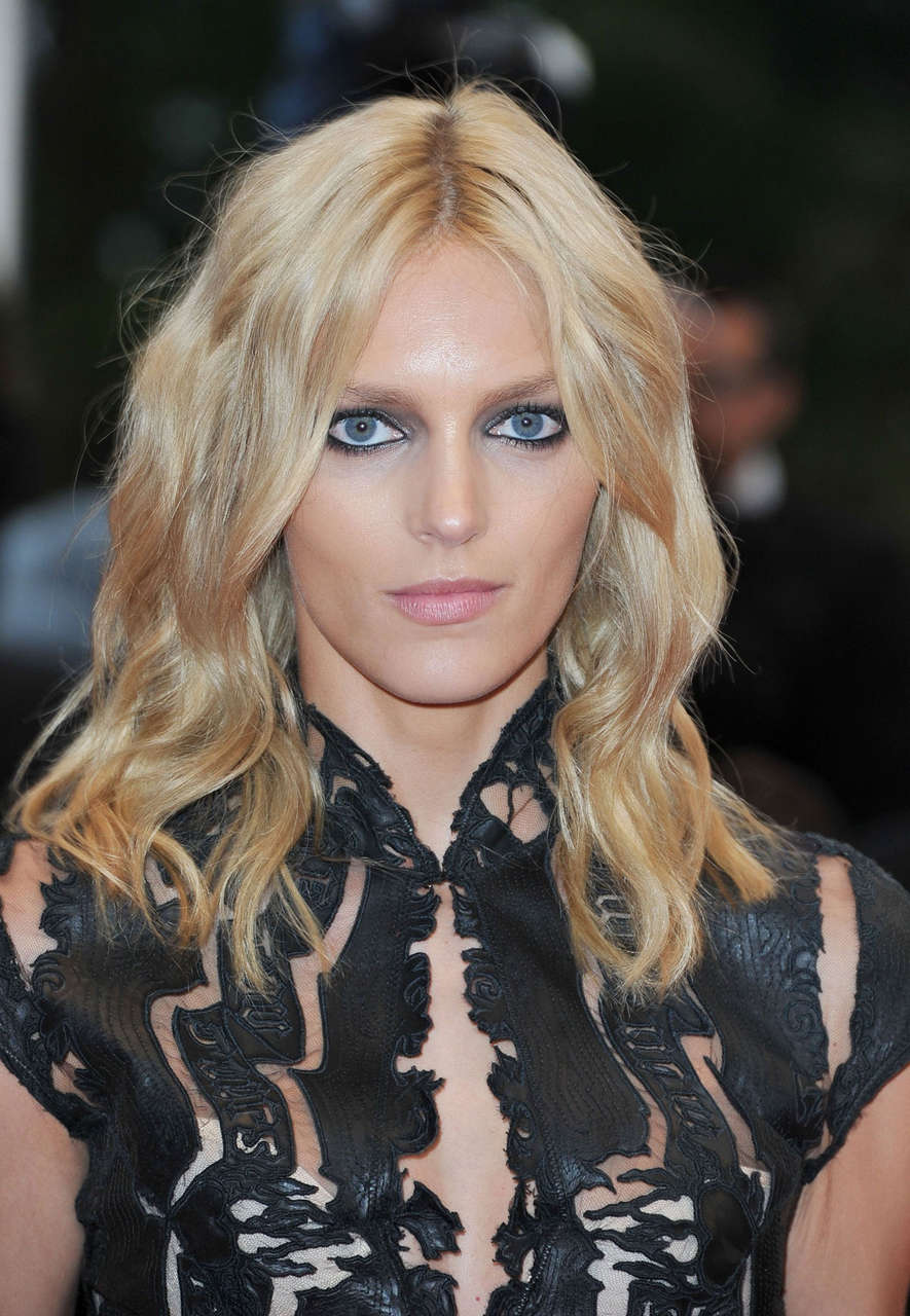 Anja Rubik Cannes Film Festival Closing Ceremony Therese Desqueyroux Premiere