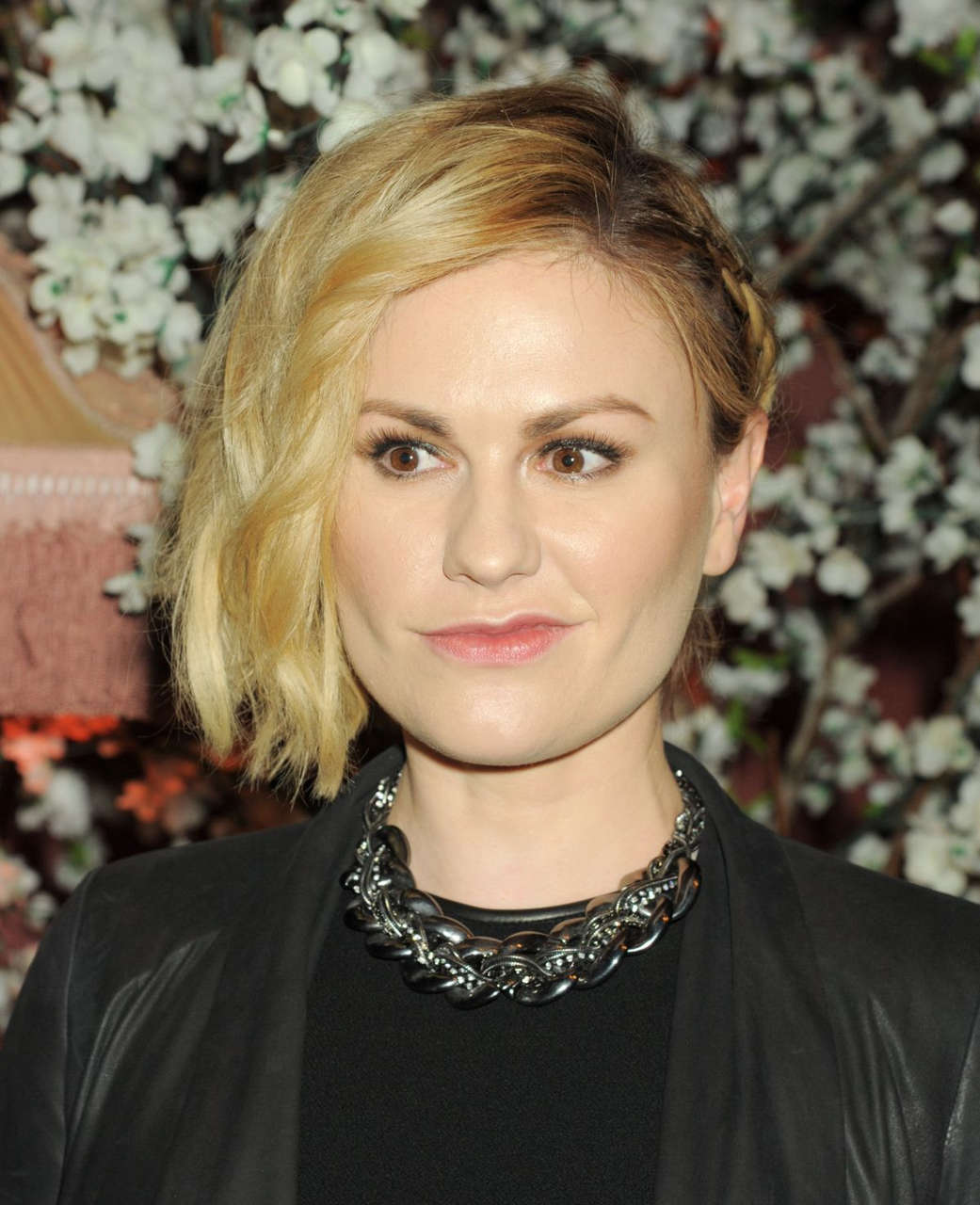 Anna Paquin Alice Olivia By Stacey Bendet Neiman Marcus Show Los Angeles