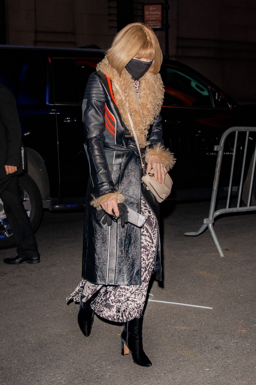 Anna Wintour Arrives Knicks Vs Lakers Game New York