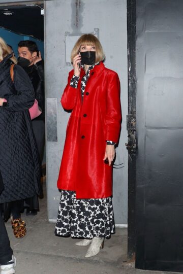 Anna Wintour Leaves Michael Kors Fashion Show New York