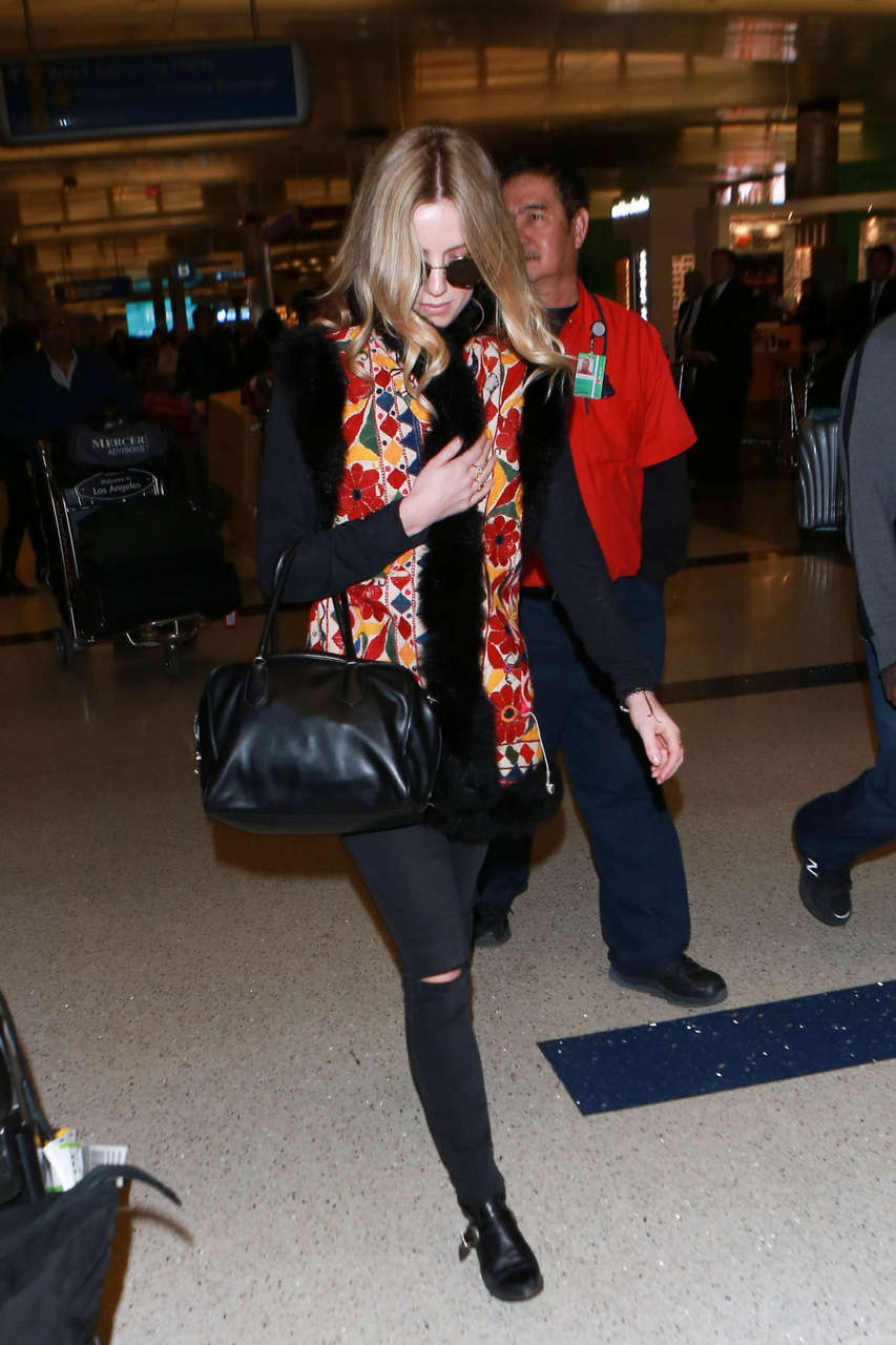 Annabelle Wallis Is Lax Airport Los Angeles