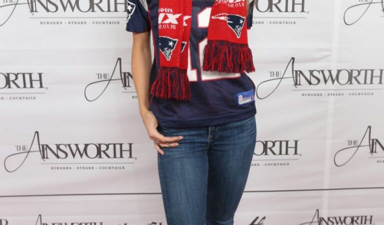 Annalynne Mccord Ainsworth Football Viewing Party Park City (4 photos)