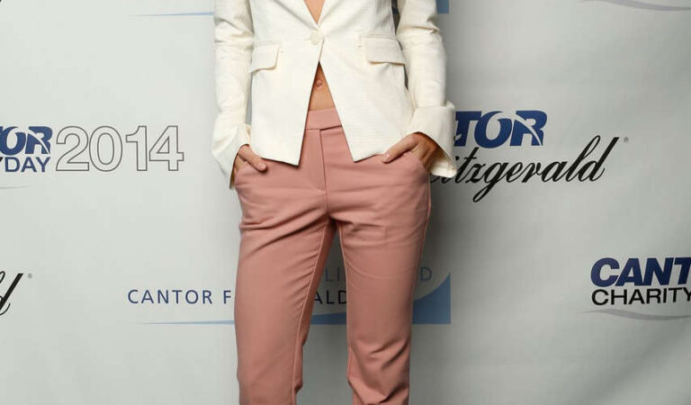 Annalynne Mccord Charity Day Hosted By Cantor Fitzgerald Bgc New York (8 photos)