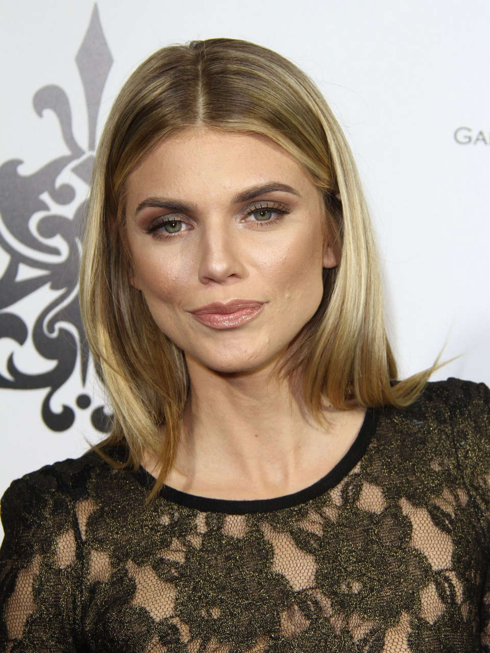 Annalynne Mccord Galerie Montaigne Opening Los Angeles