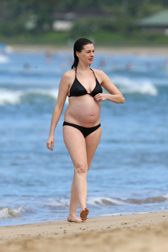 Anne Hathaway Bikini