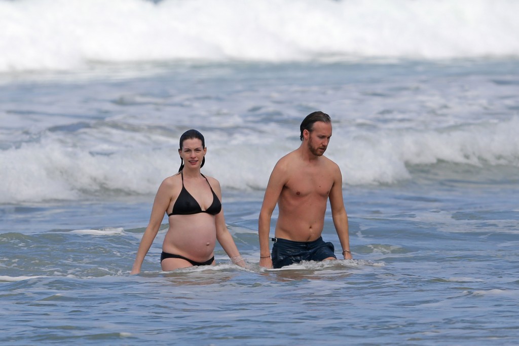 Anne Hathaway Bikini