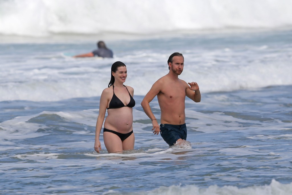 Anne Hathaway Bikini