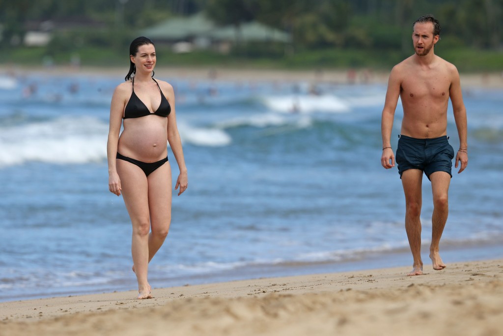 Anne Hathaway Bikini