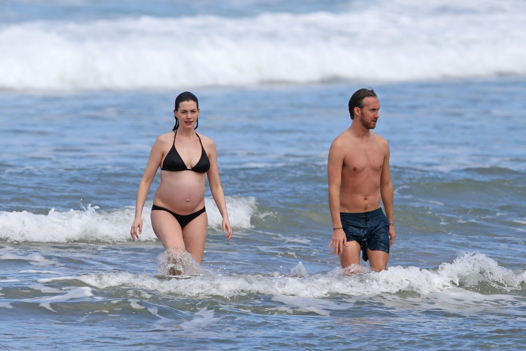 Anne Hathaway Bikini