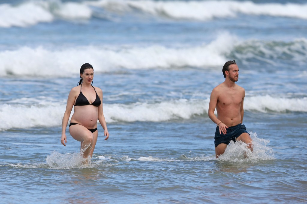 Anne Hathaway Bikini