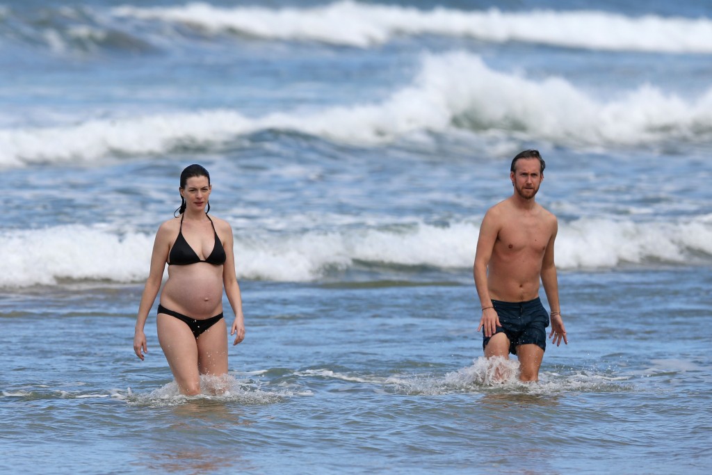 Anne Hathaway Bikini