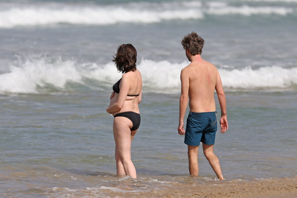 Anne Hathaway Bikini