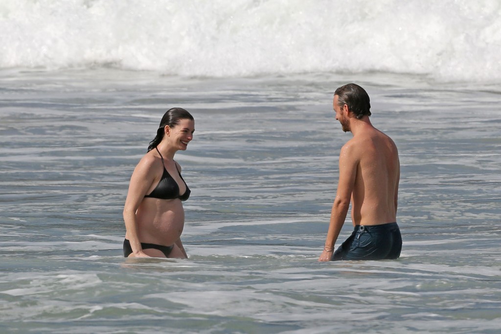 Anne Hathaway Bikini