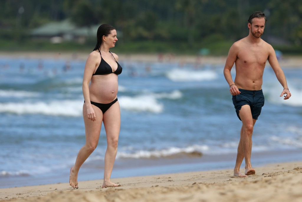 Anne Hathaway Bikini