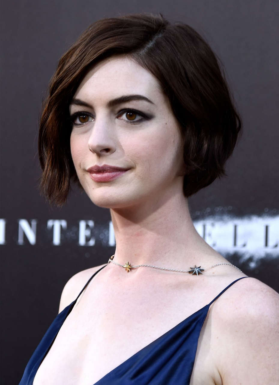 Anne Hathaway Interstellar Premiere Hollywood