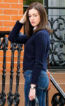 Anne Hathaway Jeans Set Intern