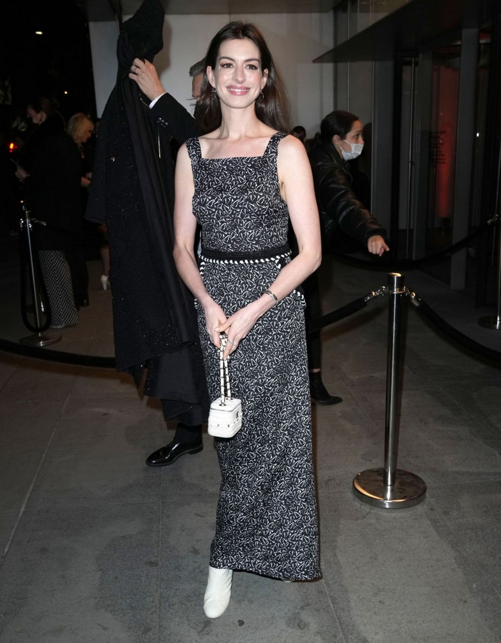 Anne Hathaway Moma Film Benefit Presented By Chanel Honoring Penelope Cruz New York