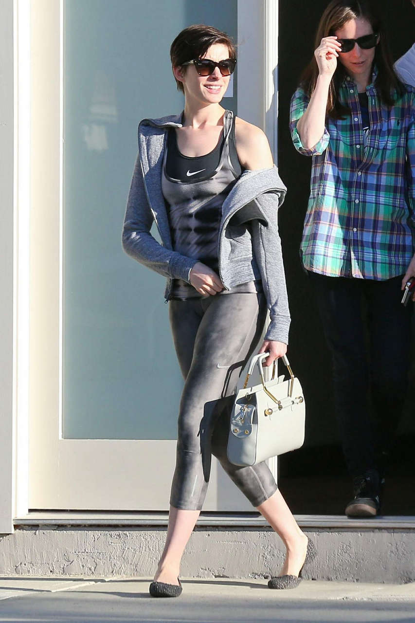 Anne Hathaway Tight Leggings Out About Los Angeles