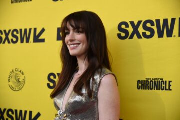 Anne Hathaway Wecrashed Premiere 2022 Sxsw Festival Austin