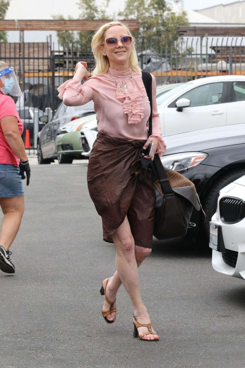 Anne Heche Heading To Dwts Studio Los Angeles