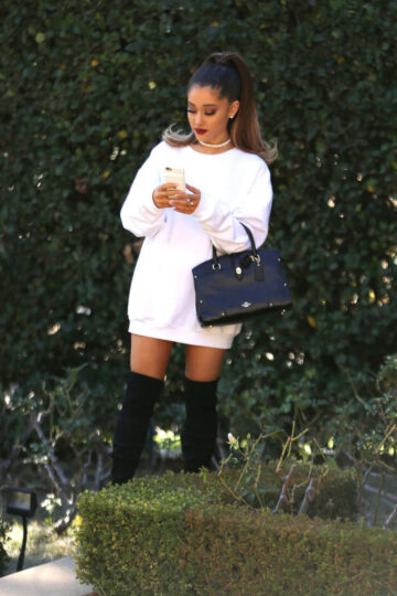 Ariana Grand Out About Los Angeles
