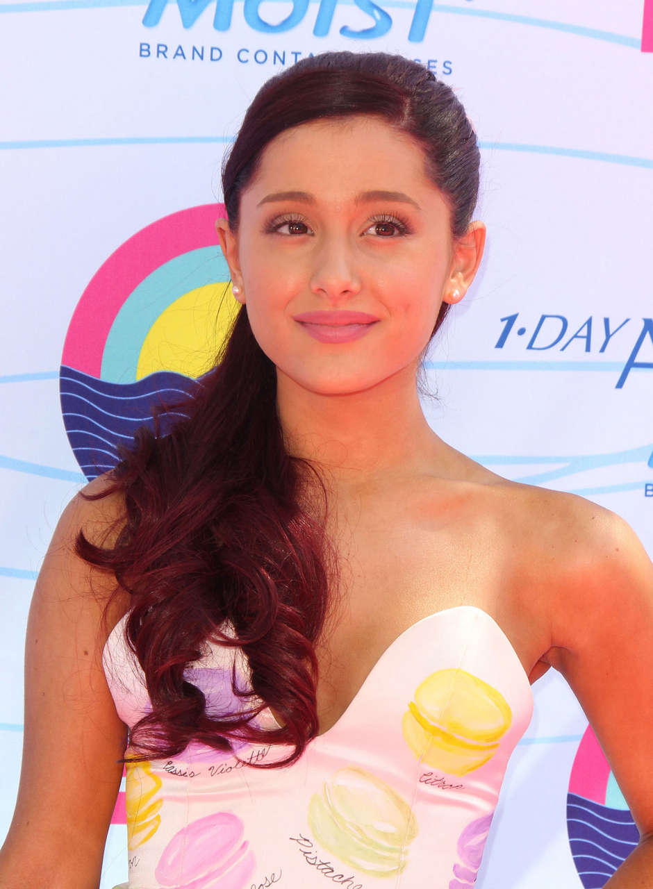 Ariana Grande 2012 Teen Choice Awards Universal City