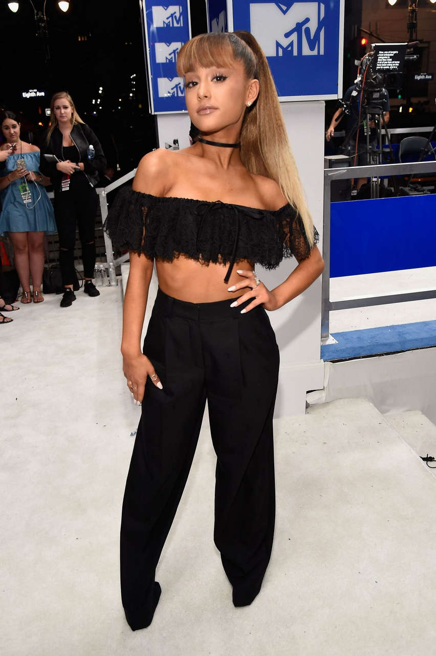 Ariana Grande 2016 Mtv Video Music Awards New York