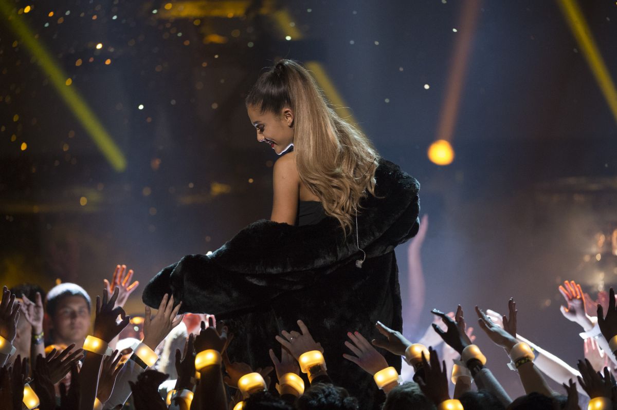 Ariana Grande Performs 2016 Radio Disney Music Awards Los Angeles