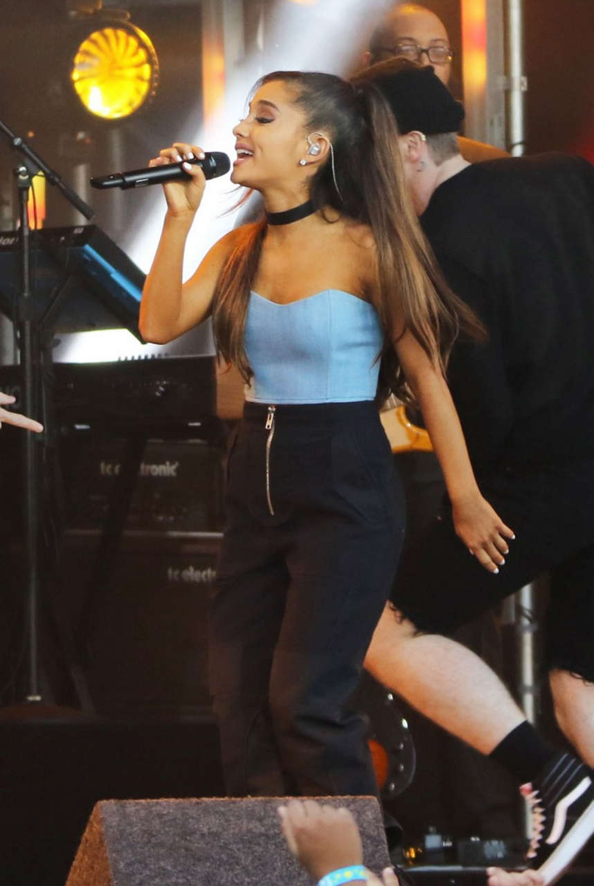 Ariana Grande Performs Jimmy Kimmel Live