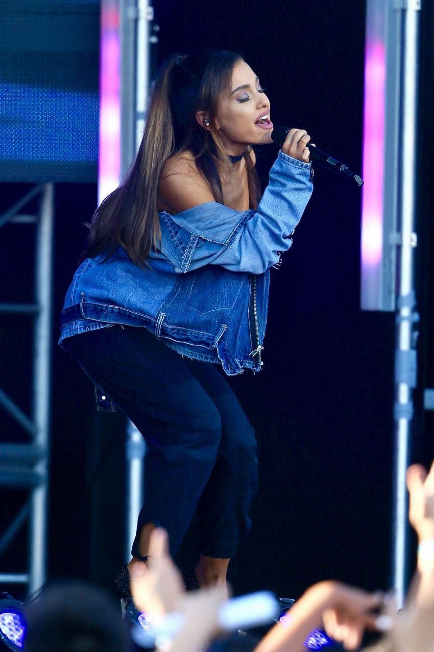 Ariana Grande Performs Jimmy Kimmel Live