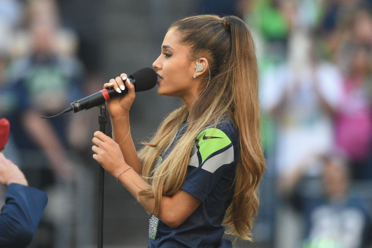 Ariana Grande Performs Seattle Seahawks Football Game