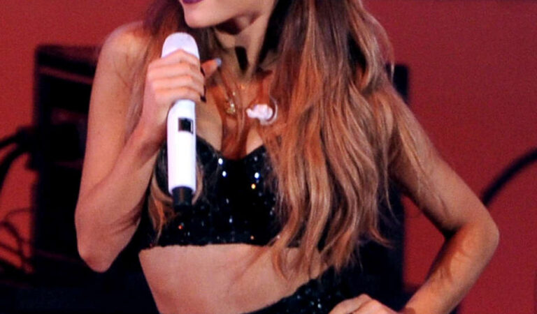 Ariana Grande Performs We Can Survive 2014 Los Angeles (21 photos)