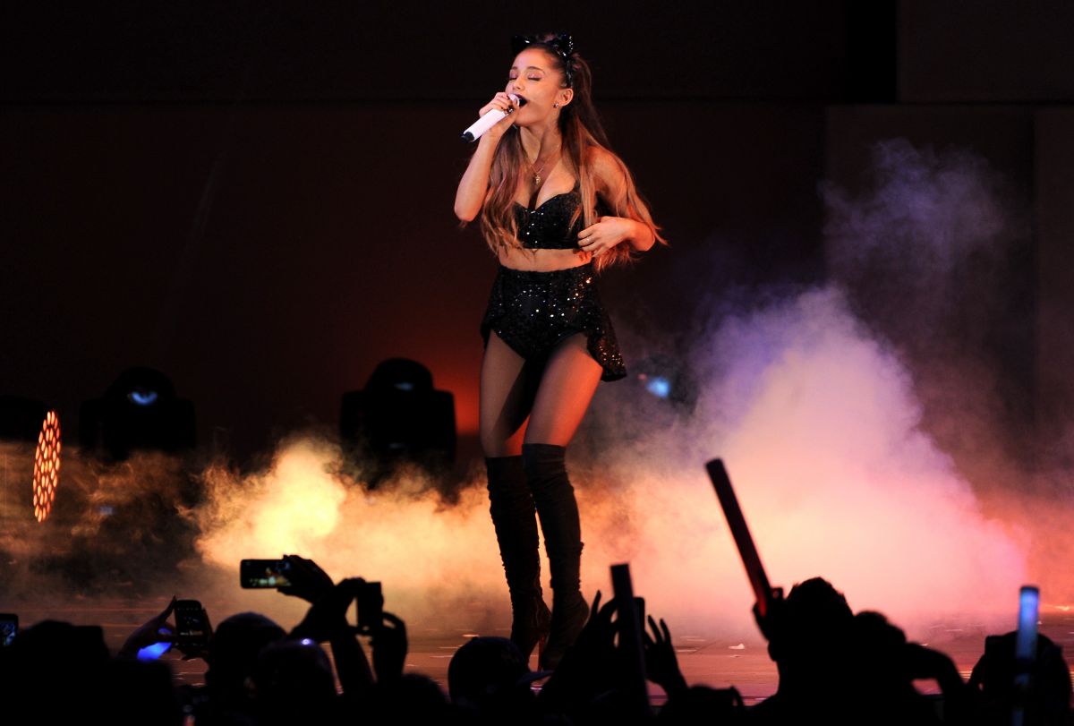 Ariana Grande Performs We Can Survive 2014 Los Angeles