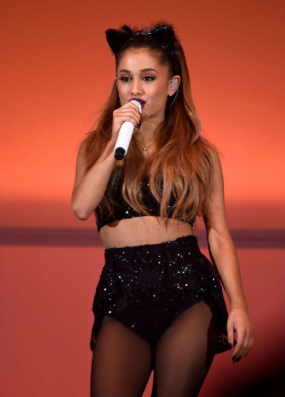 Ariana Grande Performs We Can Survive 2014 Los Angeles