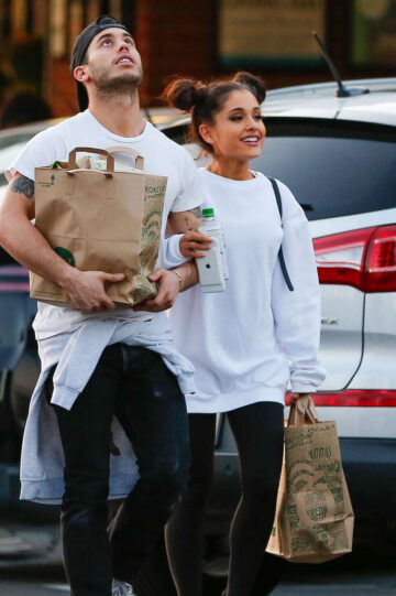 Ariana Grande Shopping Whole Foods Studio City