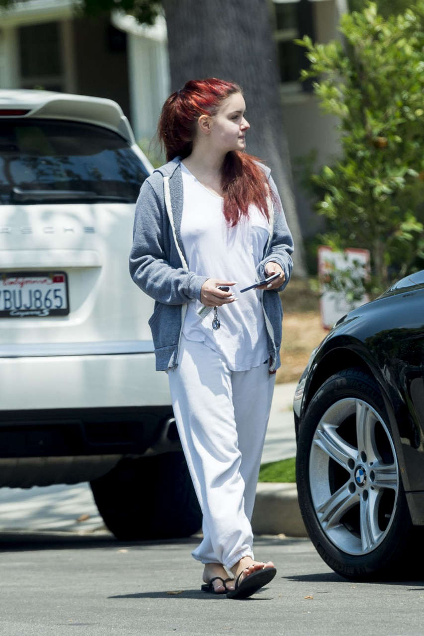 Ariel Winter Out About Los Angeles