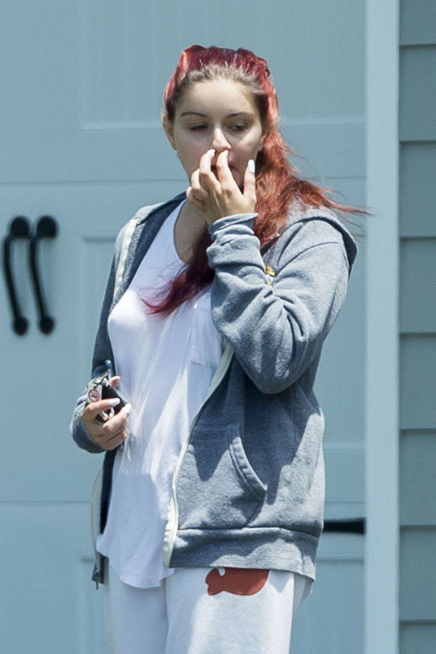 Ariel Winter Out House Hunting Los Angeles