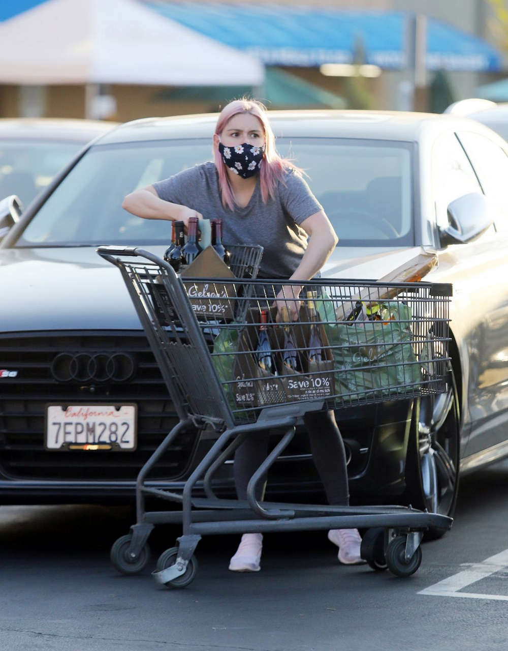 Ariel Winter Out Shopping Los Angeles