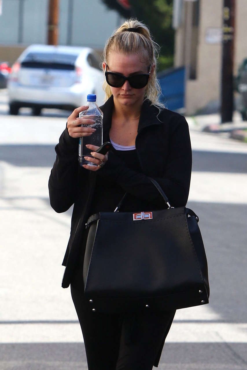 Ashlee Simpson Leaves Tracy Anderson Studios West Hollywood