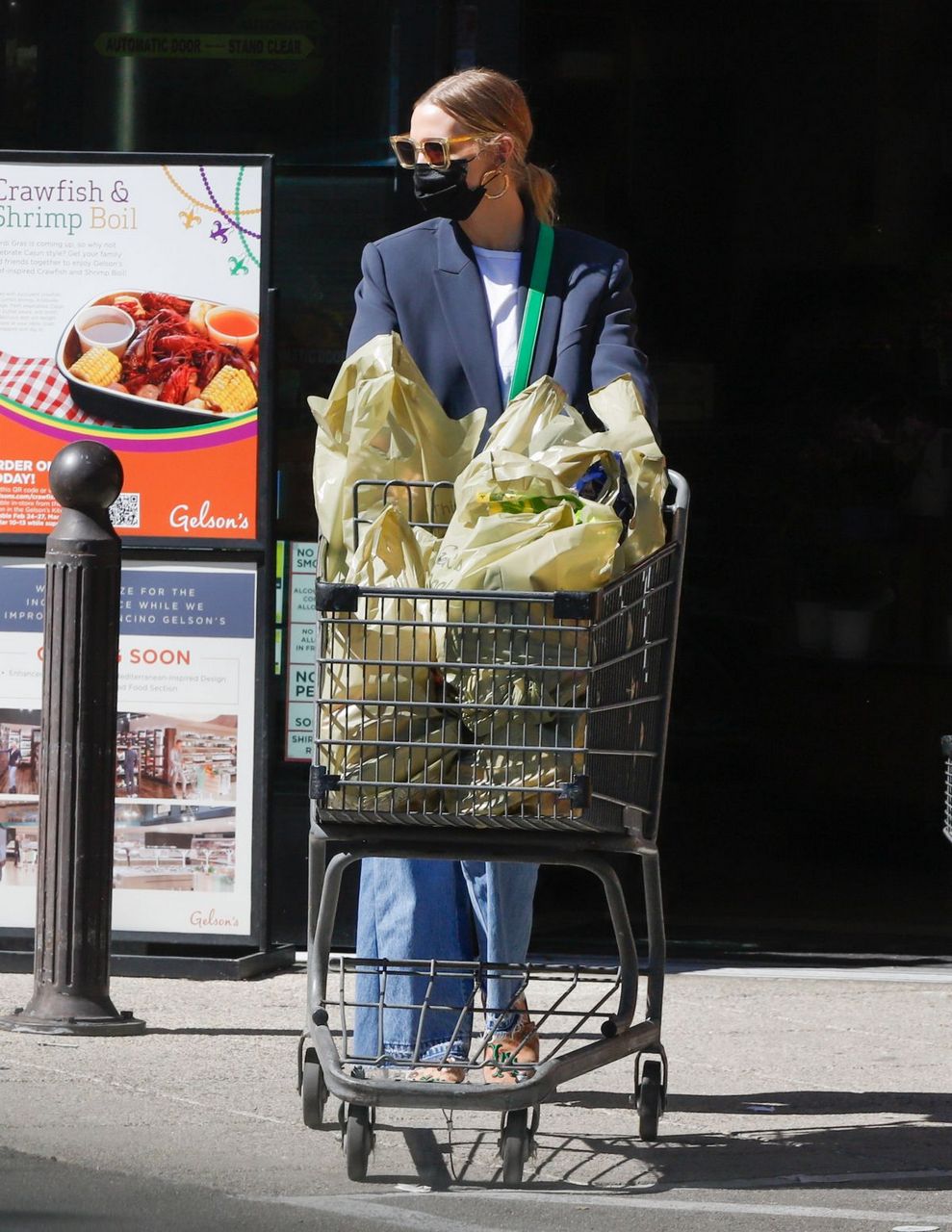 Ashlee Simpson Shopping For Groceries Market Los Angeles