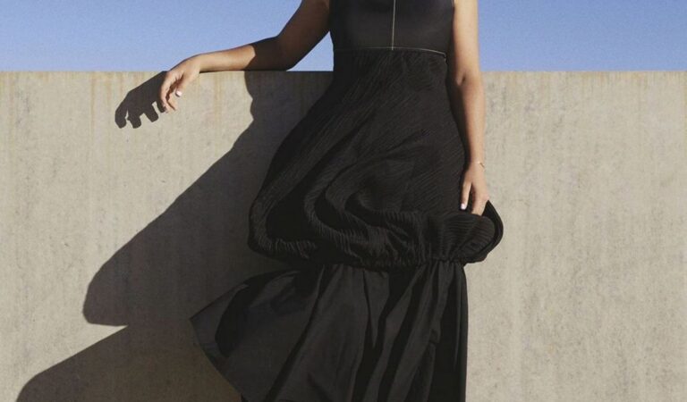 Ashleigh Barty For Vogue Magazine Australia January (4 photos)