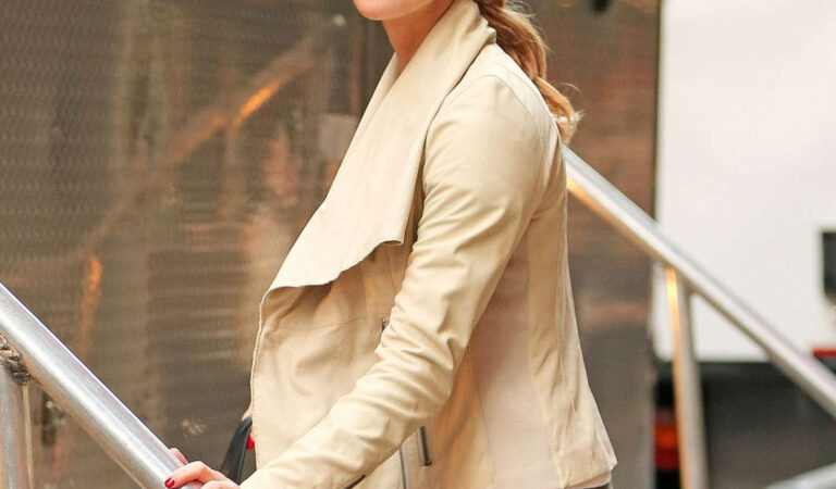 Ashley Greene Set Urge New York (12 photos)