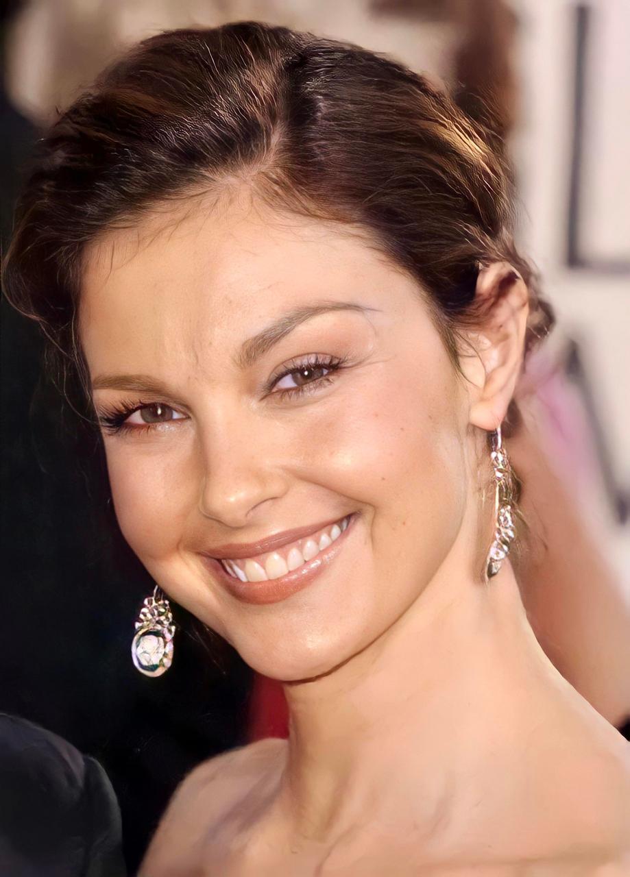 Ashley Judd Hot