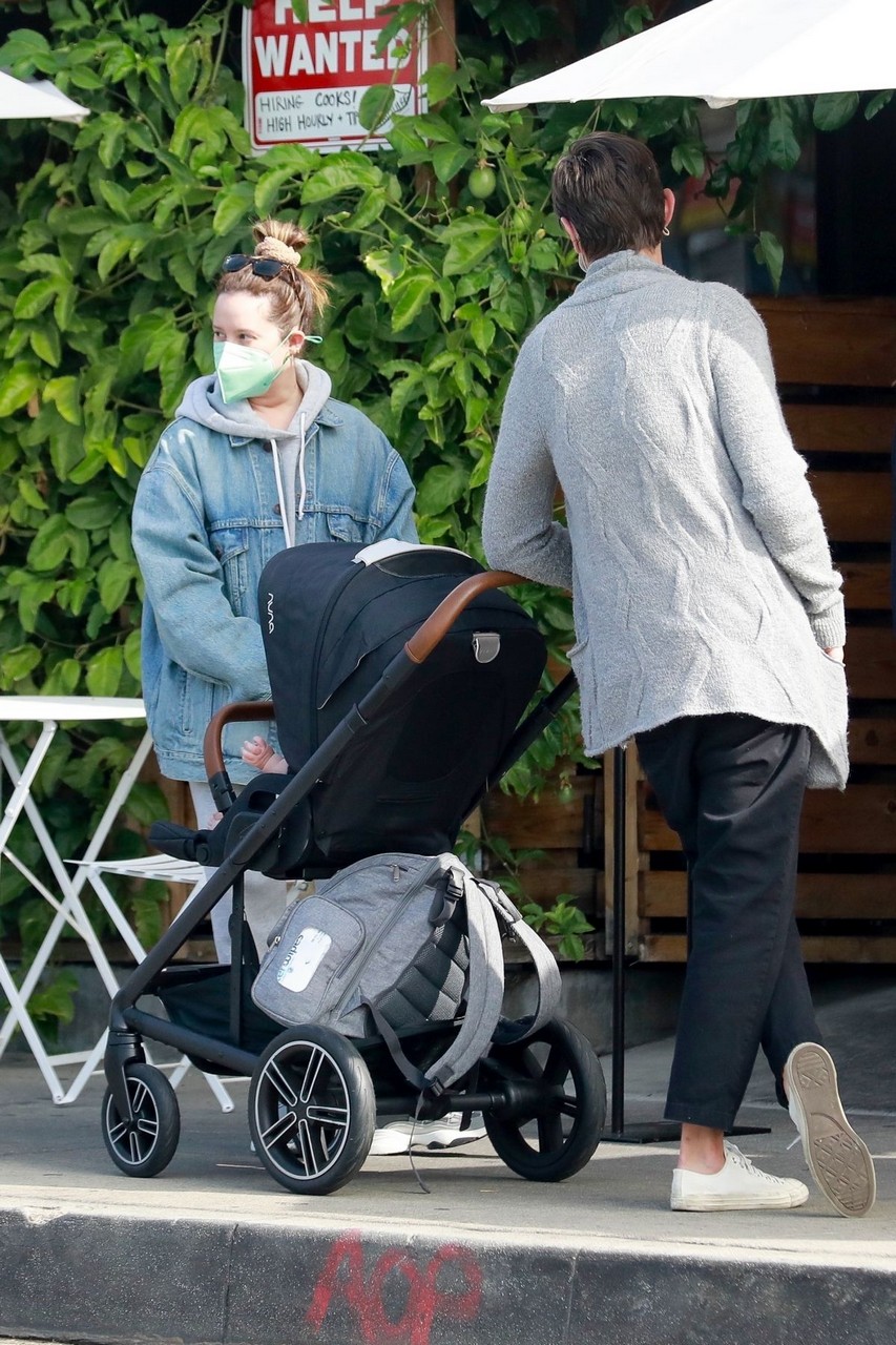 Ashley Tisdale Christopher French Out With Their Baby Los Feiz